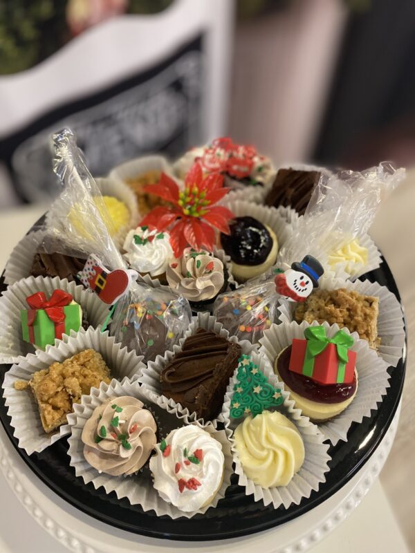 Christmas Cake Platter - Image 4