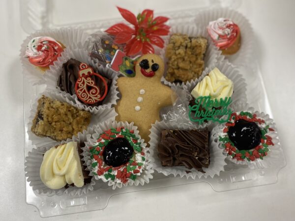 Christmas Cake Platter - Image 2